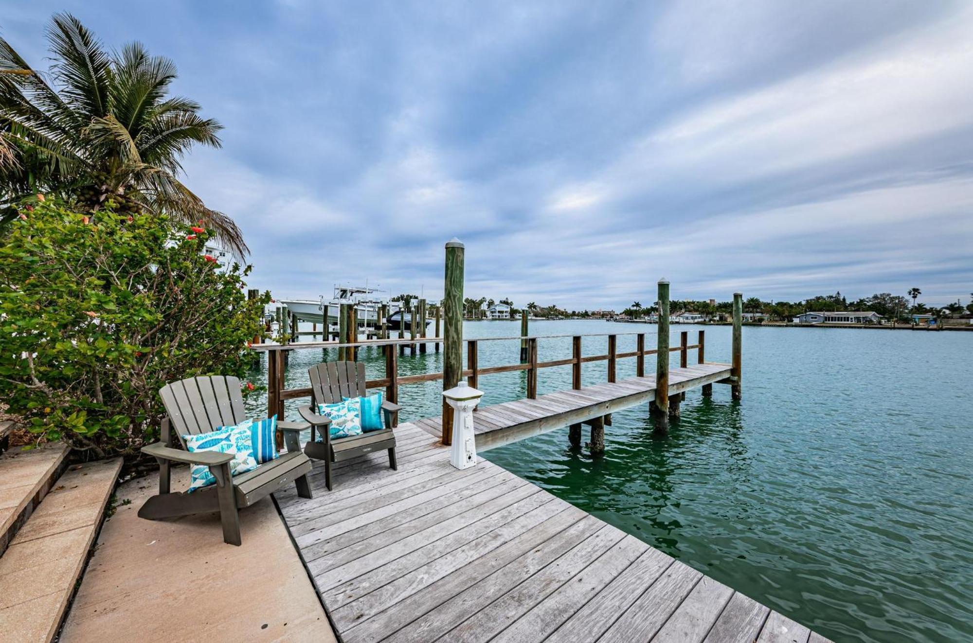 Treasure Trove Flying Dutchman Villa St. Pete Beach Exterior photo