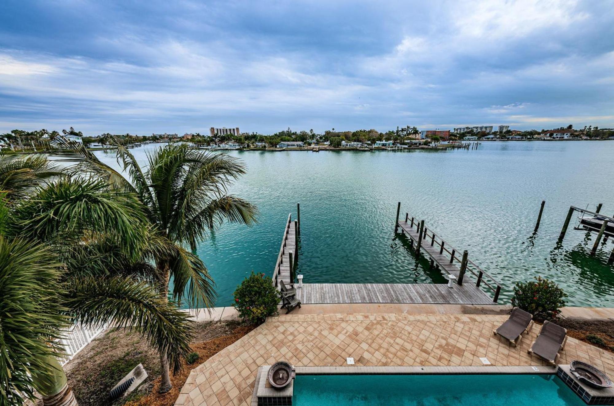 Treasure Trove Flying Dutchman Villa St. Pete Beach Exterior photo